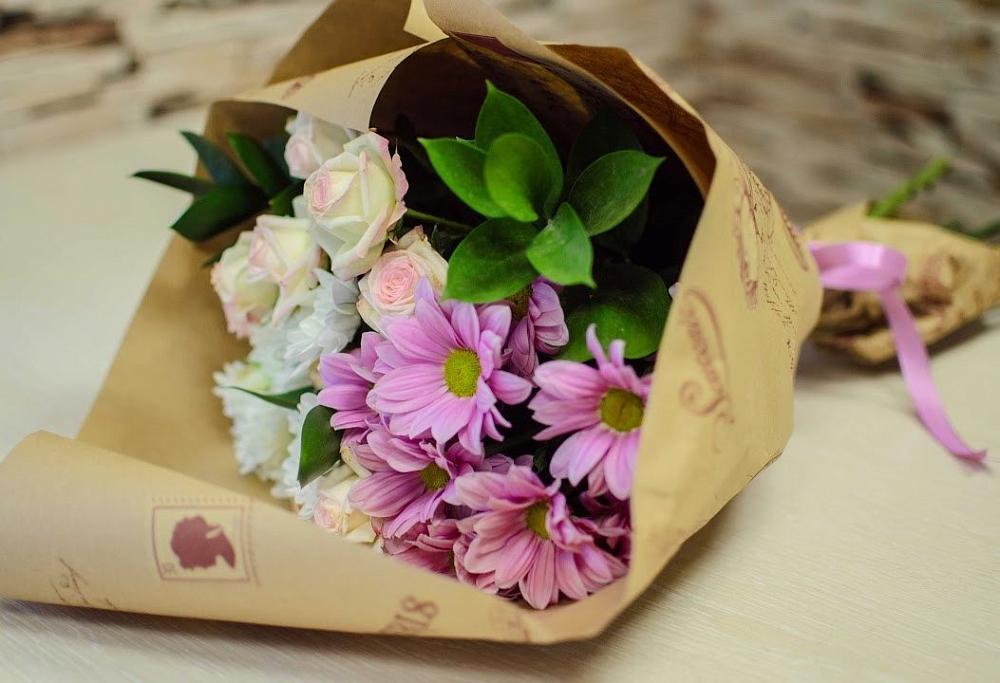 Букет цветов из: Розы и Хризантемы в Залесный Казань