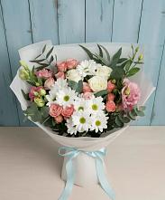 Букет цветов из:  Розы, Лизиантусы и Хризантемы в Залесный Казань