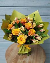 Букет цветов из:  Альстромерии и Розы в Залесный Казань