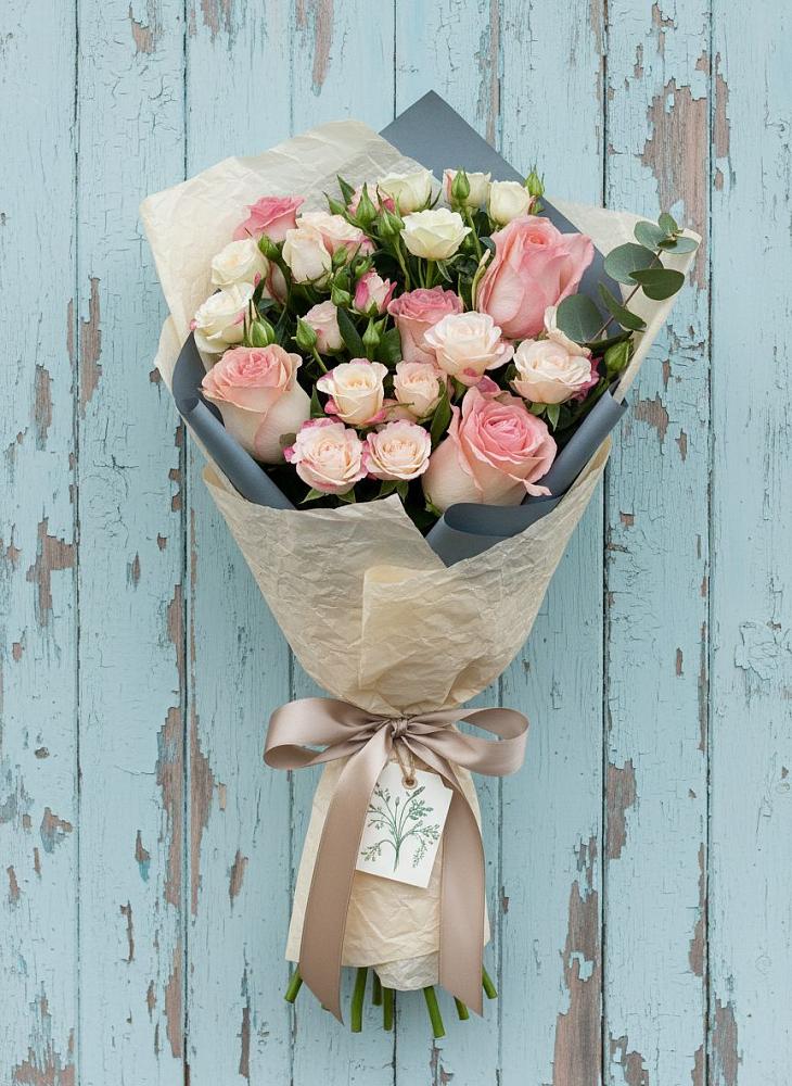 Букет цветов из: Розы в Залесный Казань