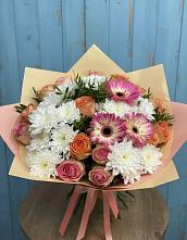 Букет цветов из:  Розы, Герберы и Хризантемы в Залесный Казань