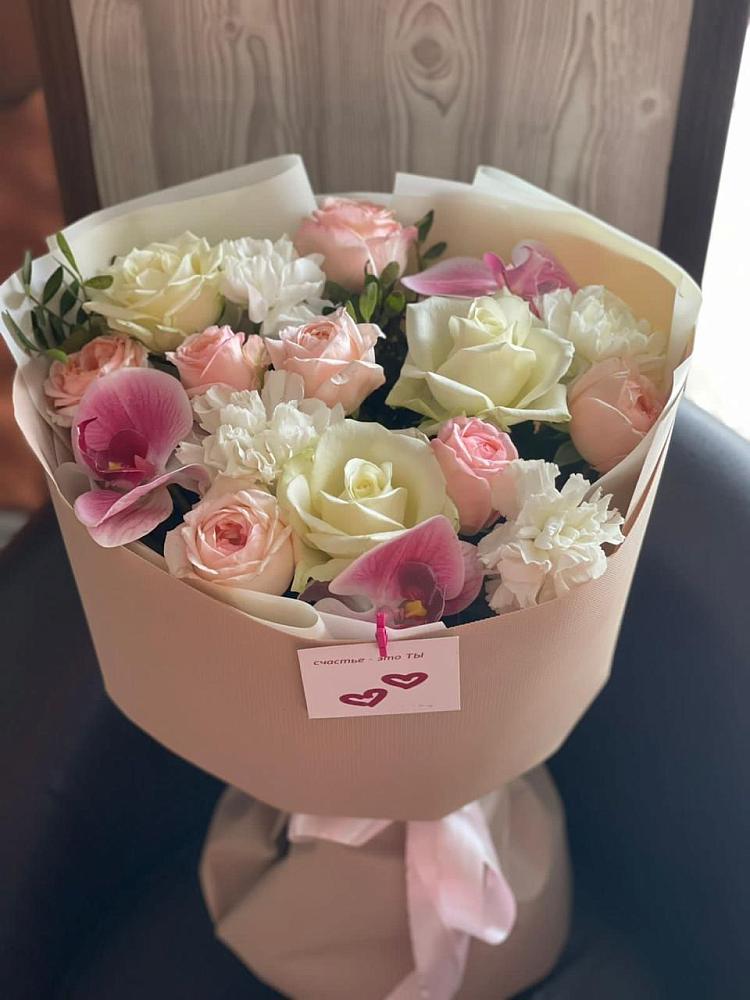 Букет цветов из: Орхидеи, Розы и Гвоздики в Залесный Казань