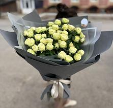 Букет Белые кустовые розы Солинеро в Залесный Казань