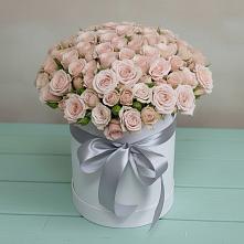 Цветочная композиция из Розы в шляпной коробке в Залесный Казань