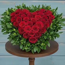 Цветочная композиция из Розы в виде сердца в Залесный Казань