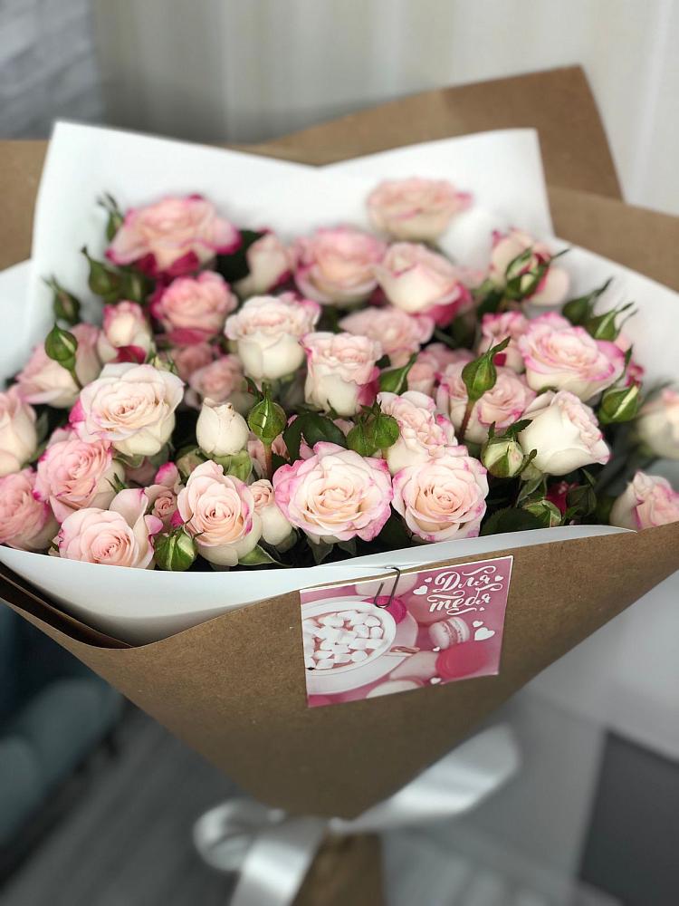 Букет цветов из: Розы в Залесный Казань