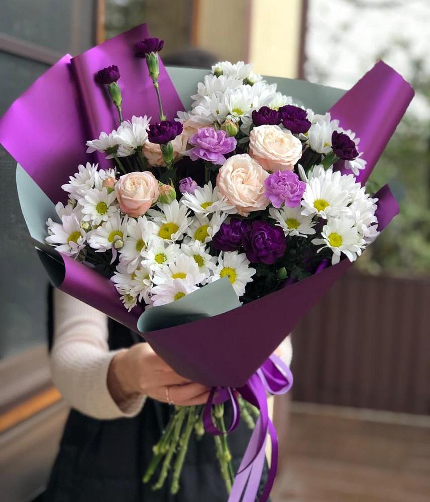 Букет цветов из: Хризантемы, Гвоздики и Розы в Залесный Казань