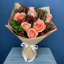 Букет цветов из:  Розы и Альстромерии в Залесный Казань