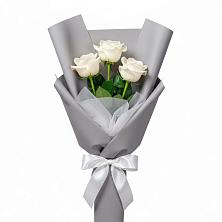 Букет 3 белые розы в Залесный Казань