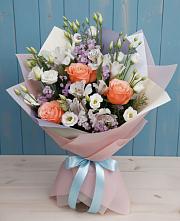 Букет цветов из:  Лизиантусы, Розы, Альстромерии и Гипсофила #REPLACE_PRED# Залесный Казань