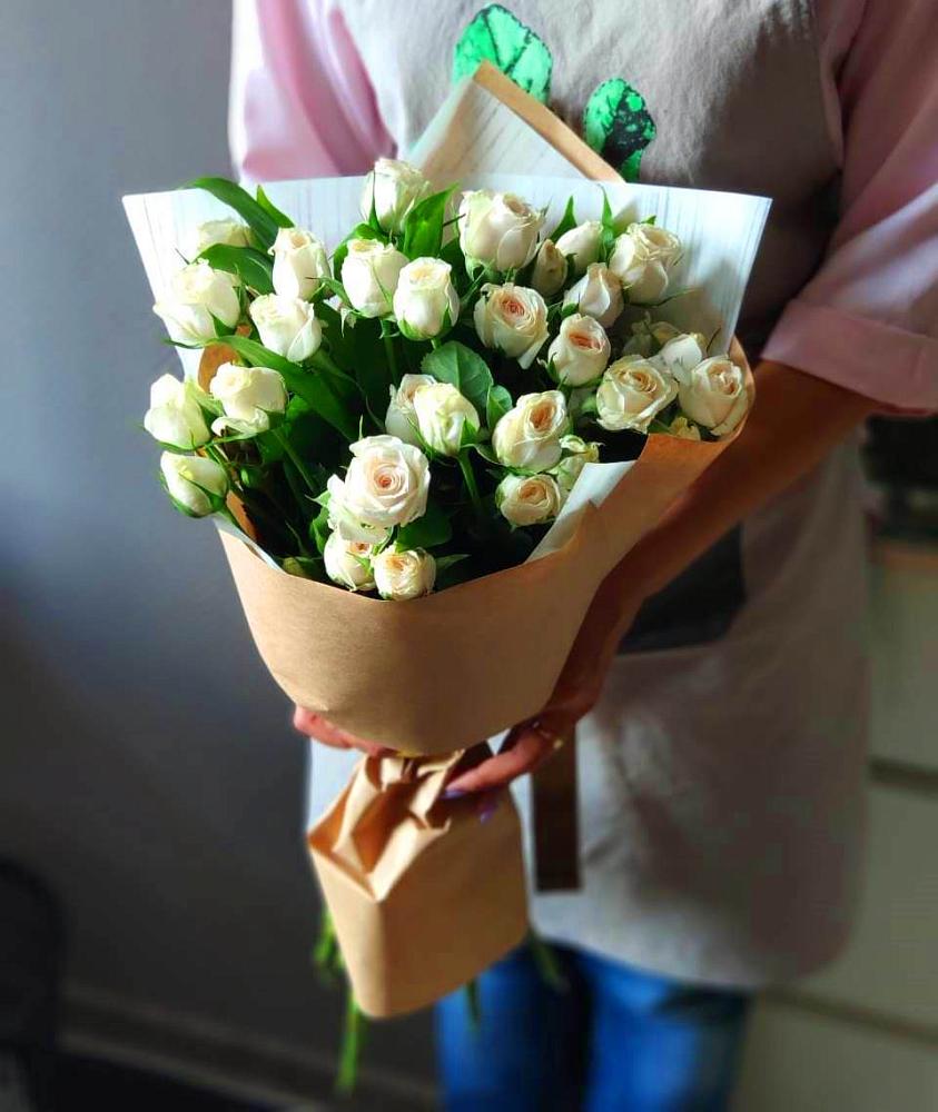Букет цветов из: Розы в Залесный Казань
