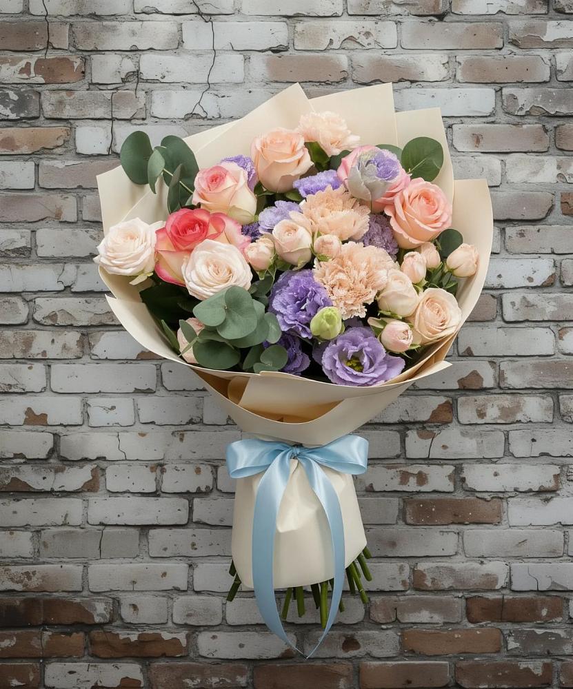 Букет цветов из: Розы, Лизиантусы и Гвоздики в Залесный Казань