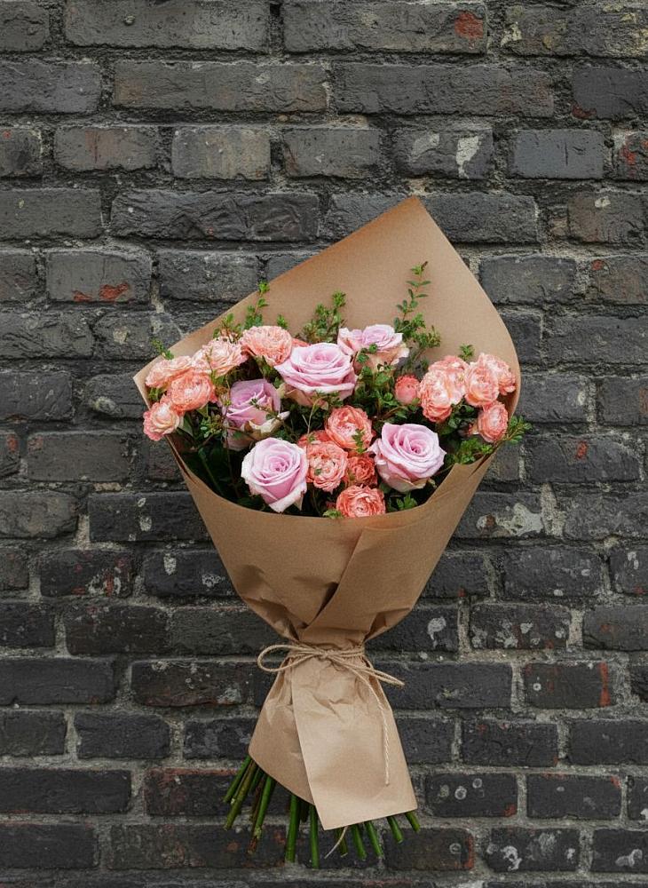 Букет цветов из: Розы в Залесный Казань