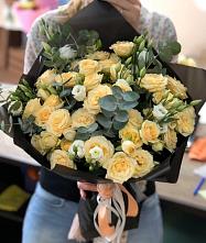 Букет цветов из:  Розы и Лизиантусы в Залесный Казань