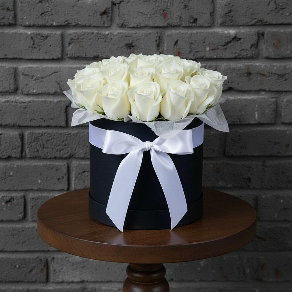 Цветочная композиция из Розы в шляпной коробке в Залесный Казань