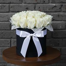 Цветочная композиция из Розы в шляпной коробке в Залесный Казань