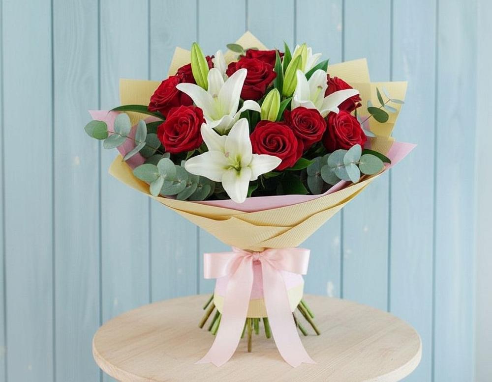 Букет цветов из: Лилии и Розы в Залесный Казань